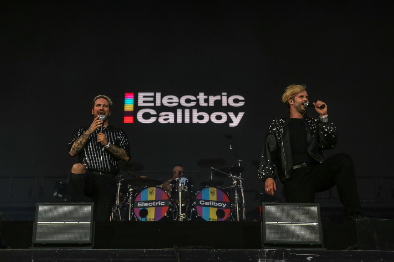 Sonne satt in Scheeßel. Es ist angerichtet!: Rise Against, Biffy Clyro, Olli Schulz, Hot Water Music u.a. – Electric Callboy.