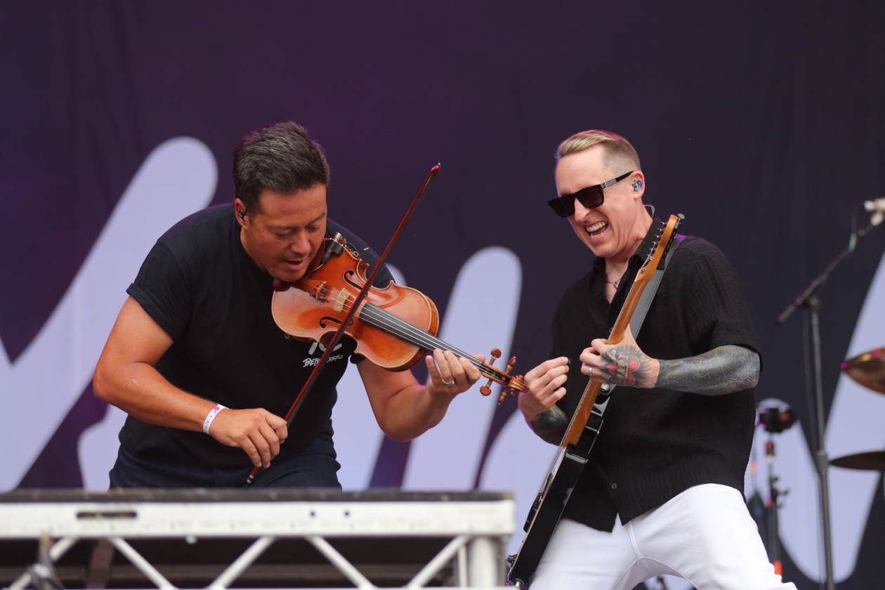 Sonne satt in Scheeßel: Rise Against, Electric Callboy, Biffy Clyro, Olli Schulz, The Prodigy, Hot Water Music u.a. – Yellowcard.