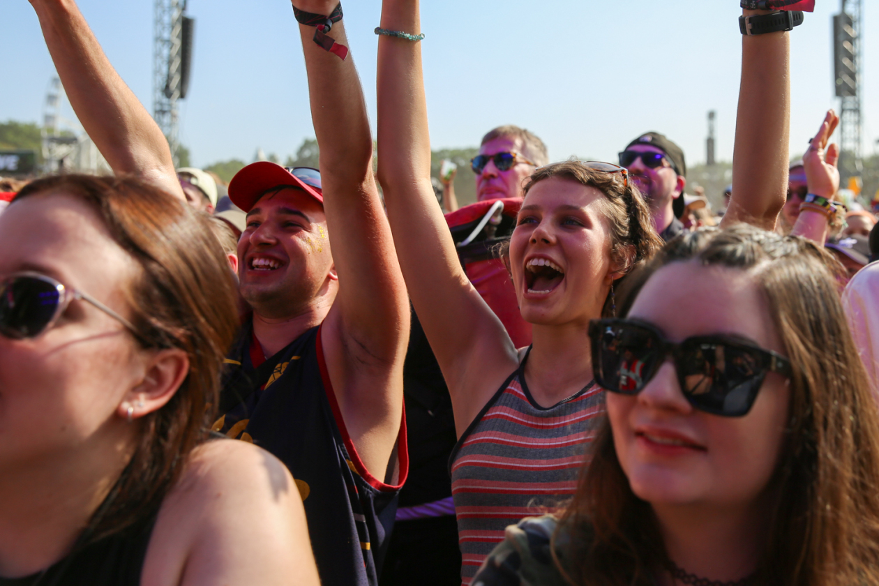 Sonne satt in Scheeßel: Rise Against, Electric Callboy, Biffy Clyro, Olli Schulz, The Prodigy, Hot Water Music u.a. – YES!