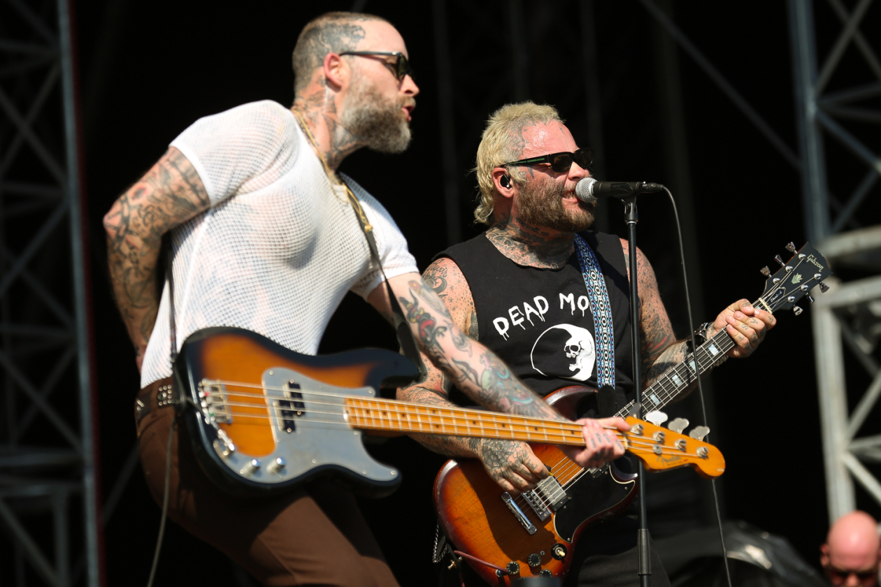 Sommer über dem Eichenring: Twenty One Pilots, Kraftklub, The Offspring, Donots, Yungblud, Nothing But Thieves u.a. feiern mit fast 80.000 Fans. – Alexisonfire.