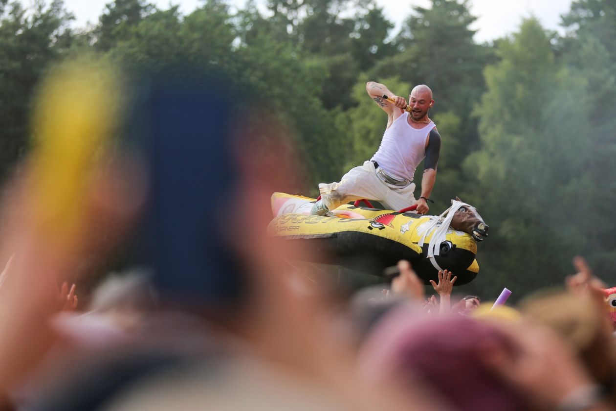 Sommer über dem Eichenring: Twenty One Pilots, Kraftklub, Billy Talent The Offspring, Donots, Yungblud, Nothing But Thieves u.v.a. feiern mit fast 80.000 Fans. – Oben auf.