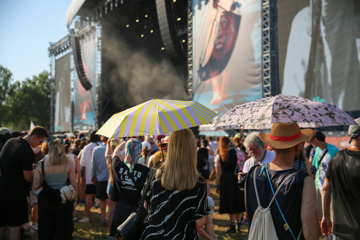Sommer über dem Eichenring: Kraftklub, The Offspring, Donots, Yungblud u.a. feiern mit fast 80.000 Fans. – Summer is here!