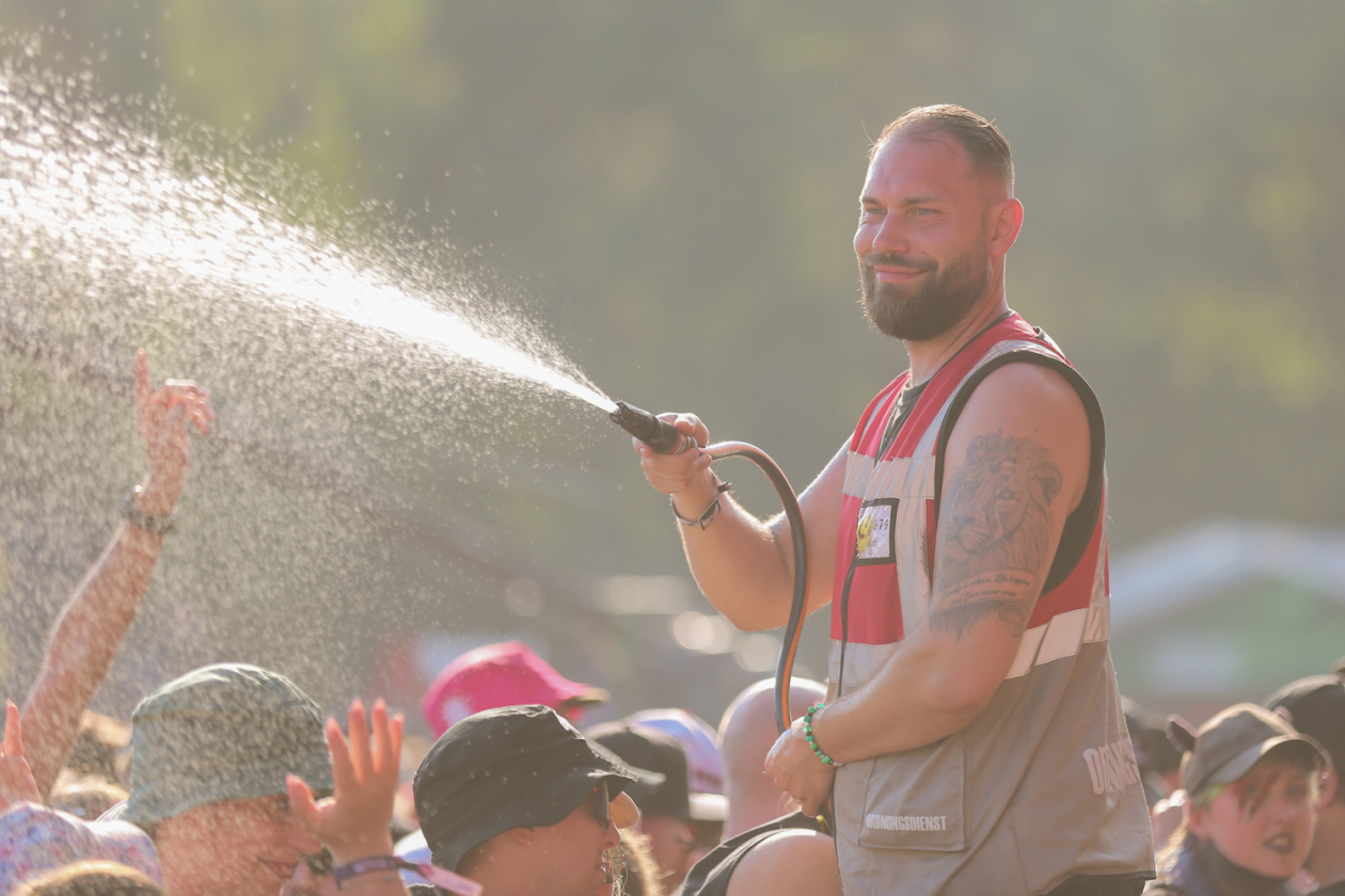 Sommer über dem Eichenring: Twenty One Pilots, Kraftklub, The Offspring, Donots, Yungblud, Nothing But Thieves u.a. feiern mit fast 80.000 Fans. – Wasser!