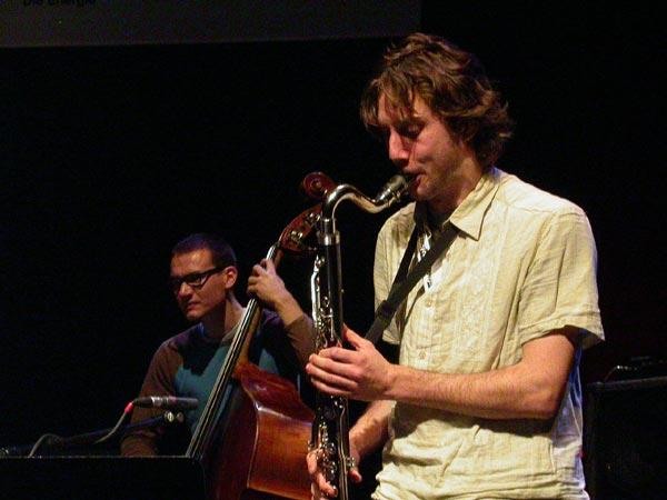 Ulli Wangenheim, Bassklarinette  und Andy Kurz, Bass.