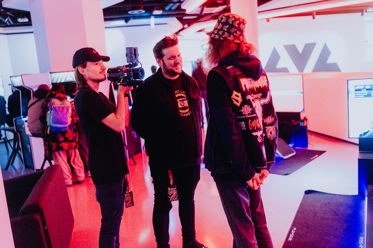 Metal und Gaming - diese Kombi passt bei den Schweden wie die Faust aufs Auge. – Interview.