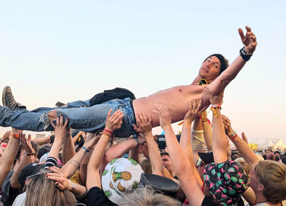 Sonne, Staub, Party und mächtig Rock'n'Roll in Nickelsdorf im Burgenland. – Schwerelos.