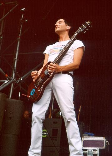 Molko.