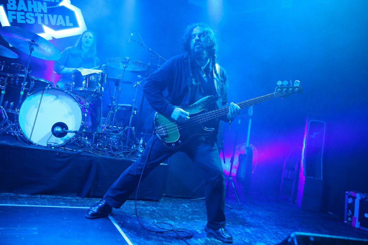 Vier Tage, 450 Bands aus 30 Nationen in über 70 Venues und 43.000 Fans. – Dry Cleaning.