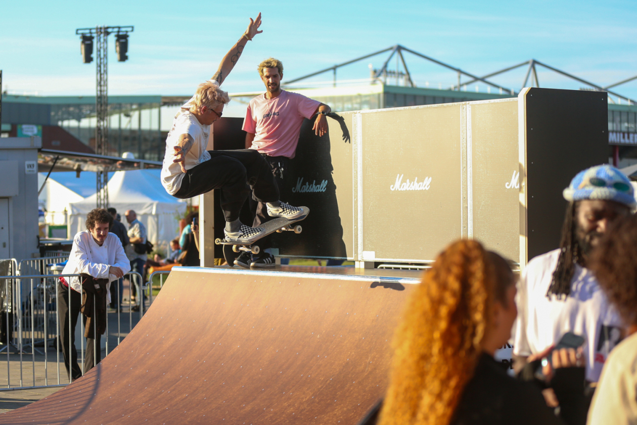 Vier Tage, 450 Bands aus 30 Nationen in über 70 Venues und 43.000 Fans. – Funpark.