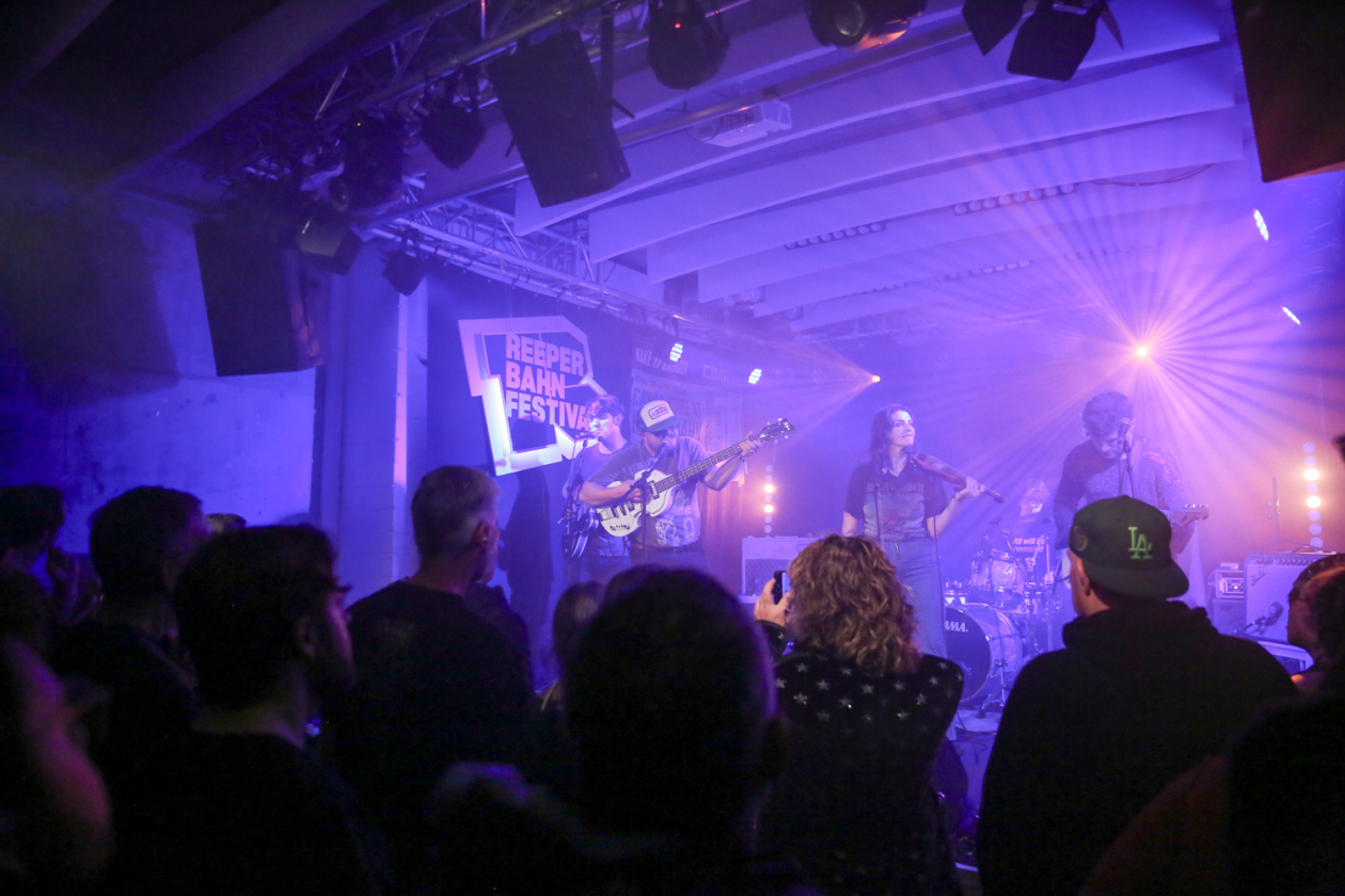 Vier Tage, 450 Bands aus 30 Nationen in über 70 Venues und 43.000 Fans. – Holy Void.
