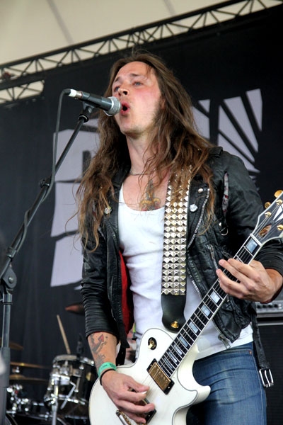 Bullet rocken zu jeder Tageszeit – Erik Almström