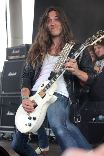 Bullet rocken zu jeder Tageszeit – Erik Almström