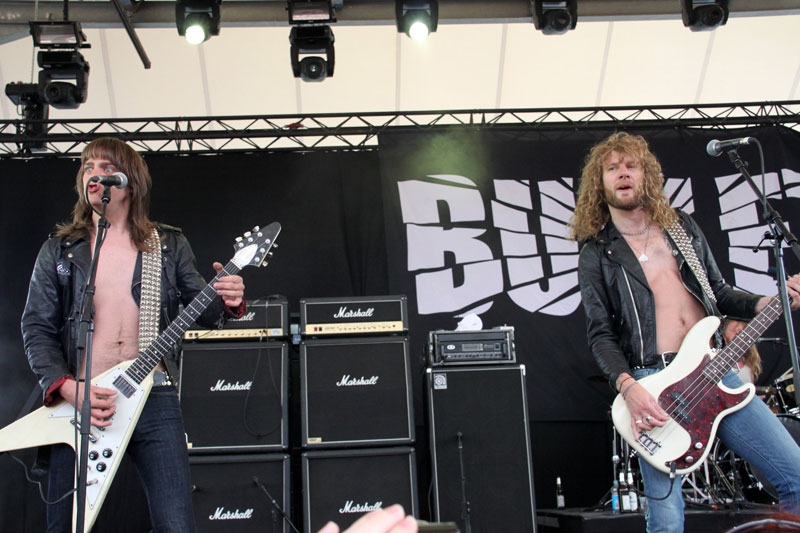 Bullet rocken zu jeder Tageszeit – Moshbastard und Adam