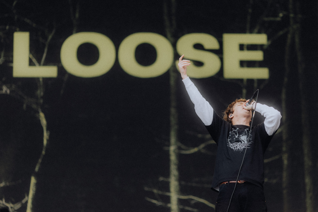 Trotz Matschwetter freuen sich 90.000 Fans auf die kommenden Tage in der Eifel. – Knocked Loose.