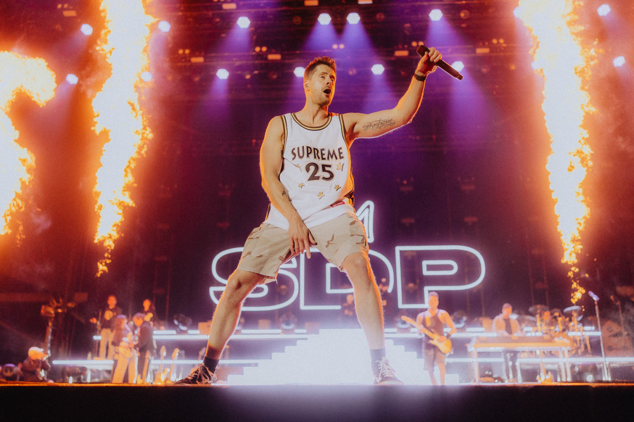 Die Party ist in vollem Gange und der zweite Festivaltag läuft auf seinen Höhepunkt zu. – SDP.