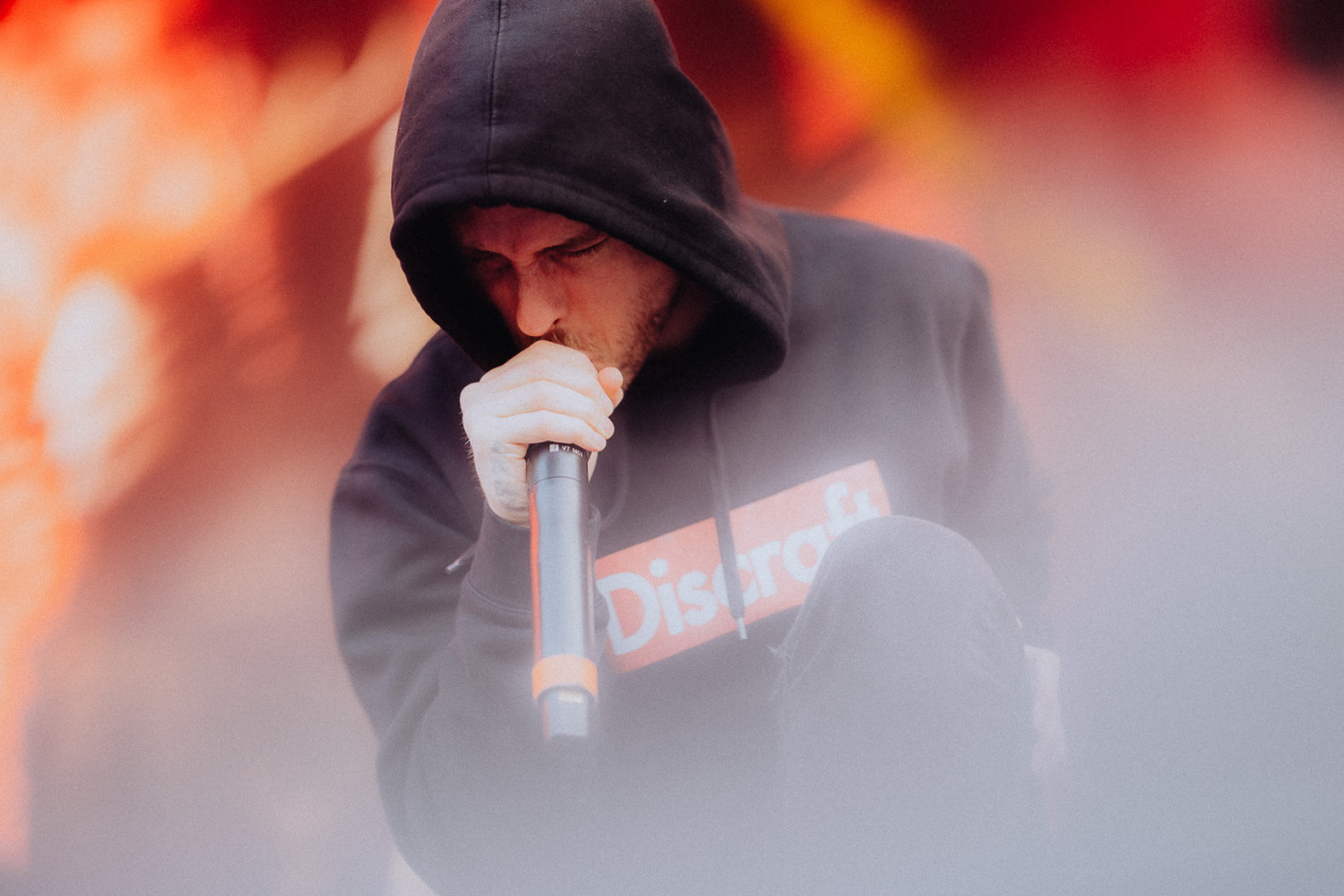 Die Party ist in vollem Gange und der zweite Festivaltag läuft auf seinen Höhepunkt zu. – Whitechapel.