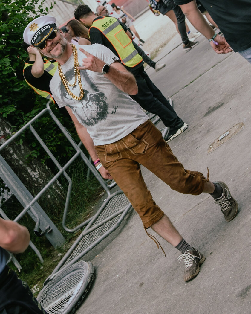 Nach dem Hochwasserdrama im Süden der Republik kehrt zum Glück die Sonne wieder zurück: Green Day, Billy Talent, Marsimoto u.v.a. in Nürnberg. – ... und ein Kapitän