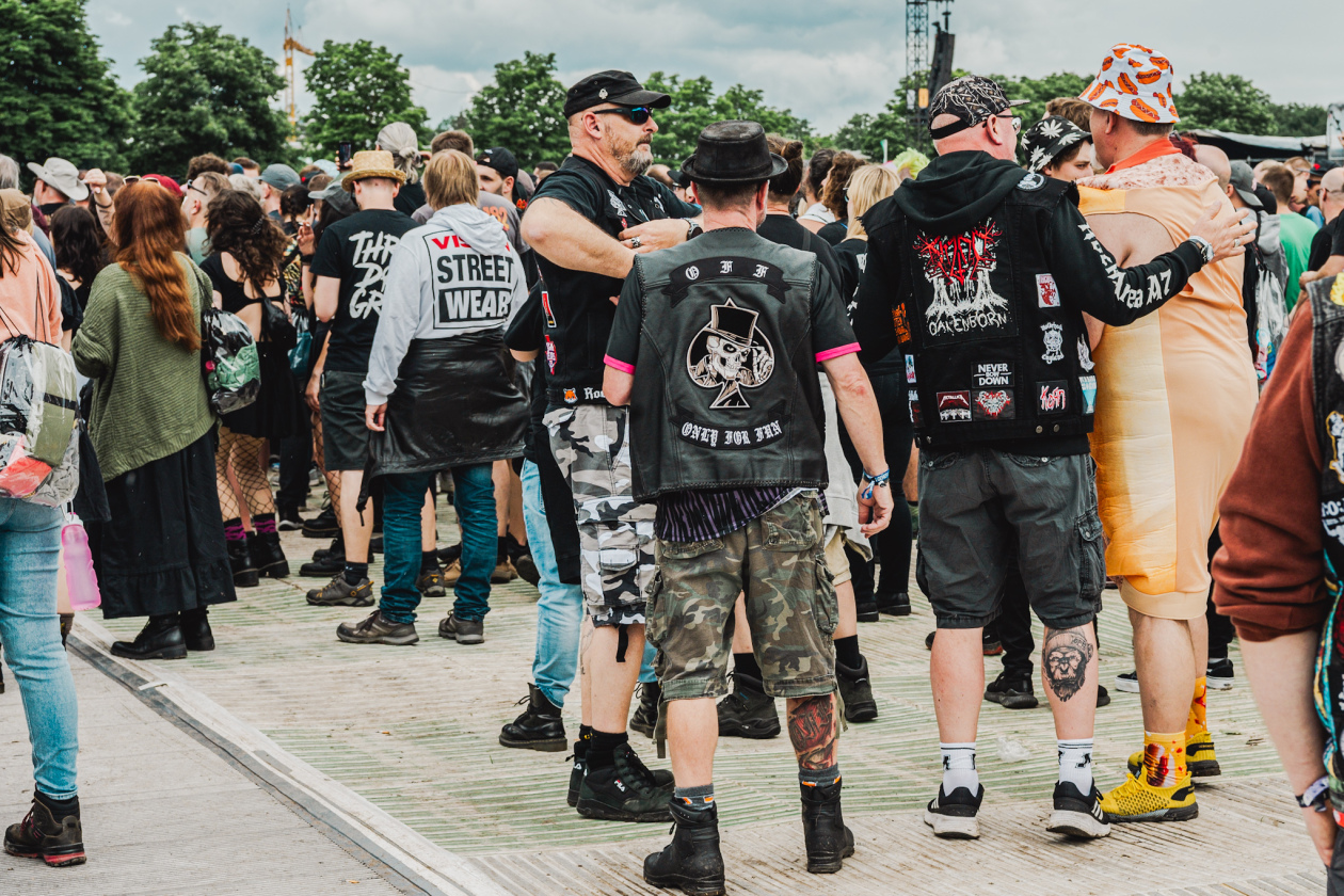Linkin Park, Limp Bizkit, Papa Roach u.a. stehen in den Startlöchern. – Reisegruppe Sonnenschein.