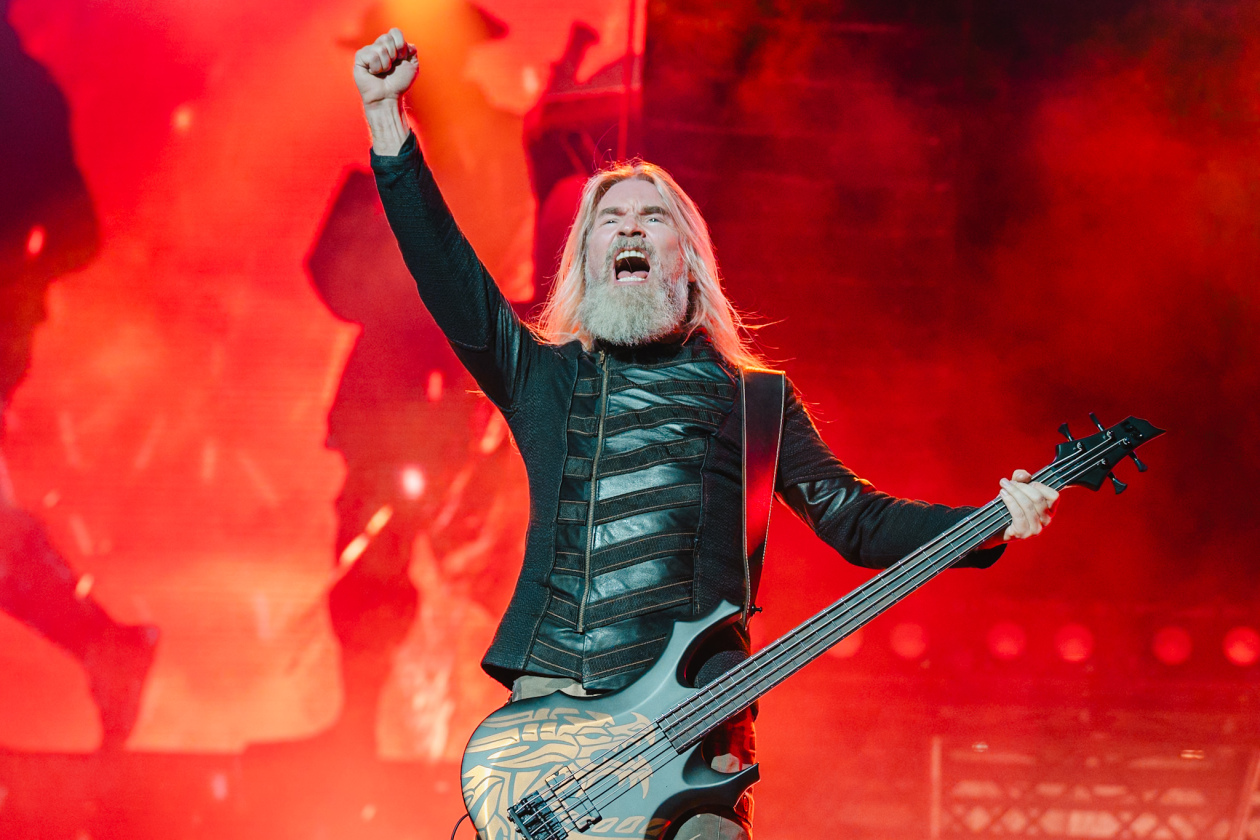 Iron Maiden, Sabaton, Volbeat, The Offspring, Tom Morello, Finch, Bloodywood, Ice Nine Kills, Social Distortion etc. – Sabaton.