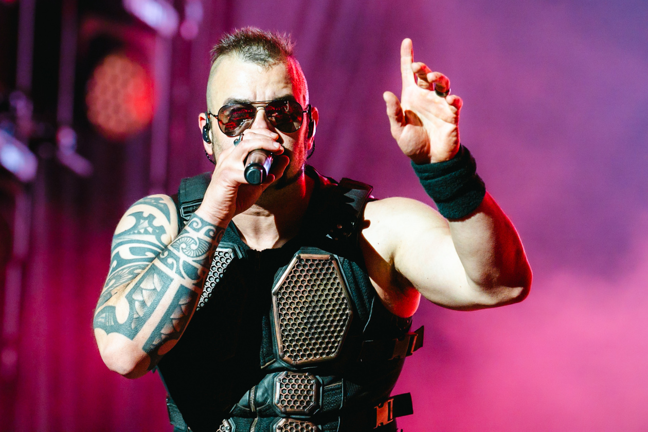 Iron Maiden, Sabaton, Volbeat, The Offspring, Tom Morello, Finch, Bloodywood, Ice Nine Kills, Social Distortion etc. – Sabaton.