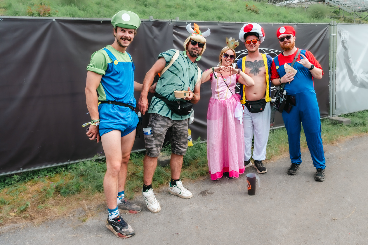 Iron Maiden, Sabaton, Volbeat, The Offspring, Tom Morello, Finch, Bloodywood, Ice Nine Kills, Social Distortion etc. – Super Mario Bros.