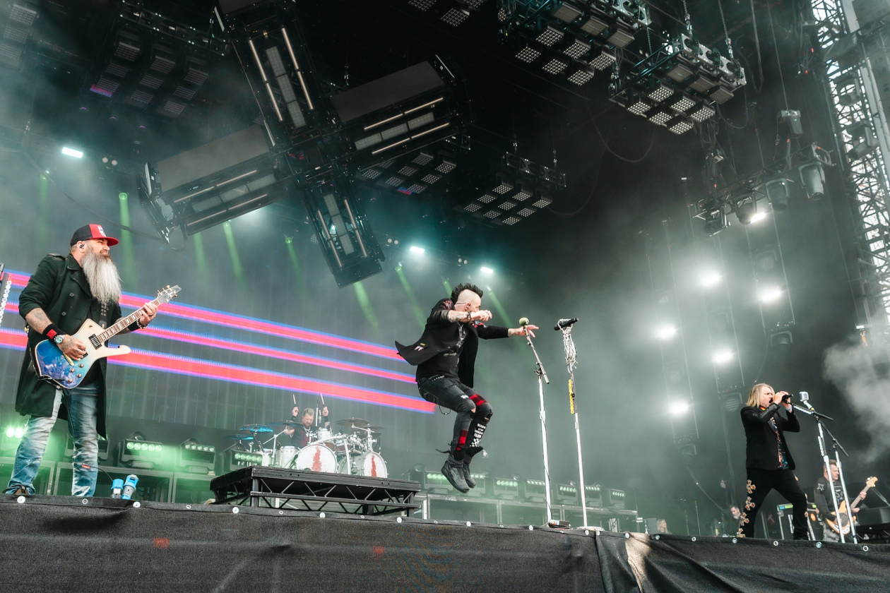 Linkin Park, Limp Bizkit, Papa Roach u.a. stehen in den Startlöchern. – Three Days Grace.