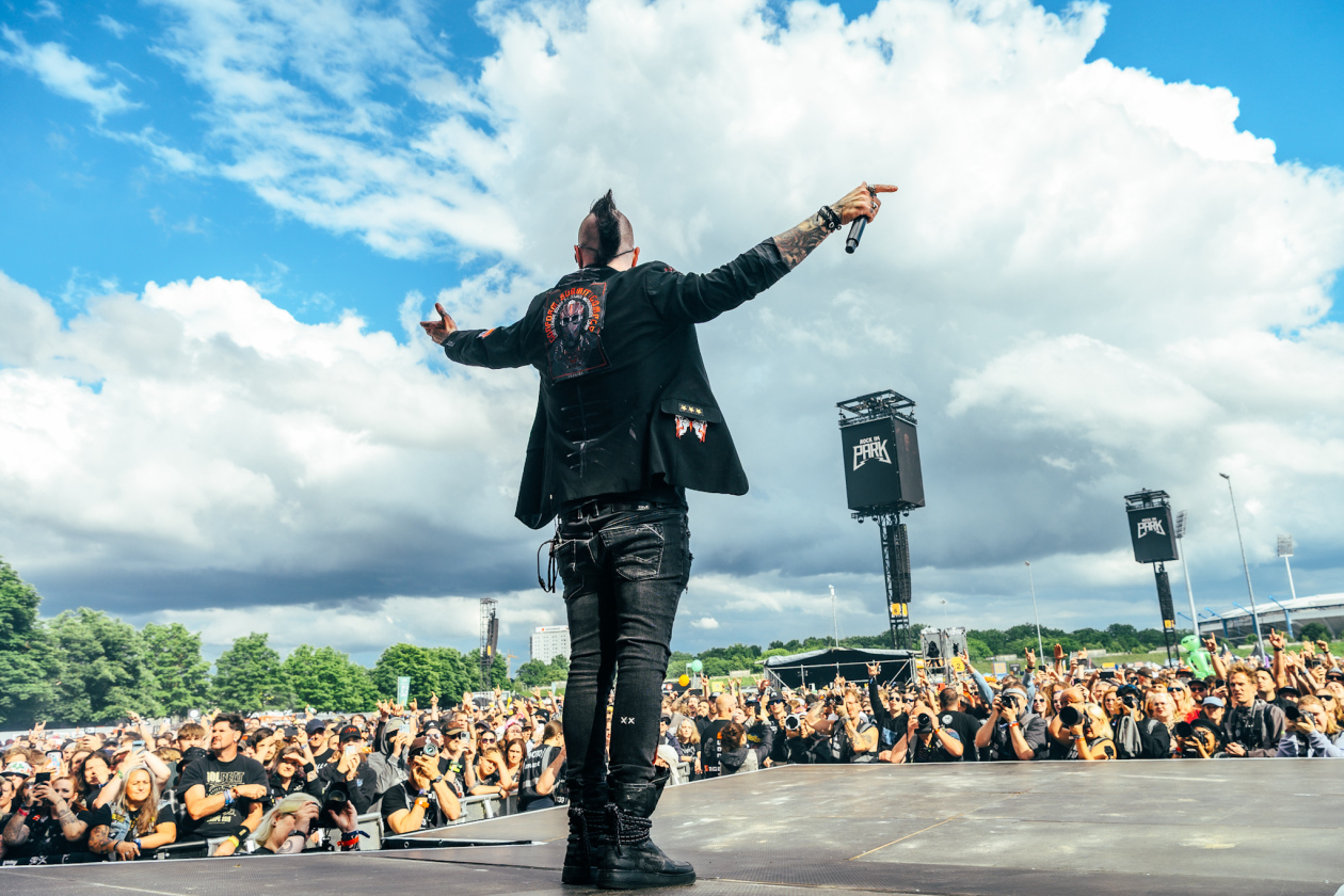 Linkin Park, Limp Bizkit, Papa Roach u.a. stehen in den Startlöchern. – Three Days Grace.