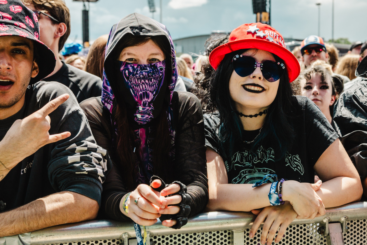 Linkin Park, Limp Bizkit, Papa Roach u.a. stehen in den Startlöchern. – Wear your mask!