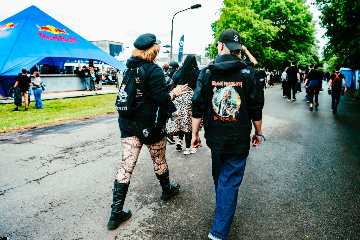Linkin Park, Limp Bizkit, Papa Roach u.a. stehen in den Startlöchern. – Welcome! Auf dem Weg zu den Bühnen.