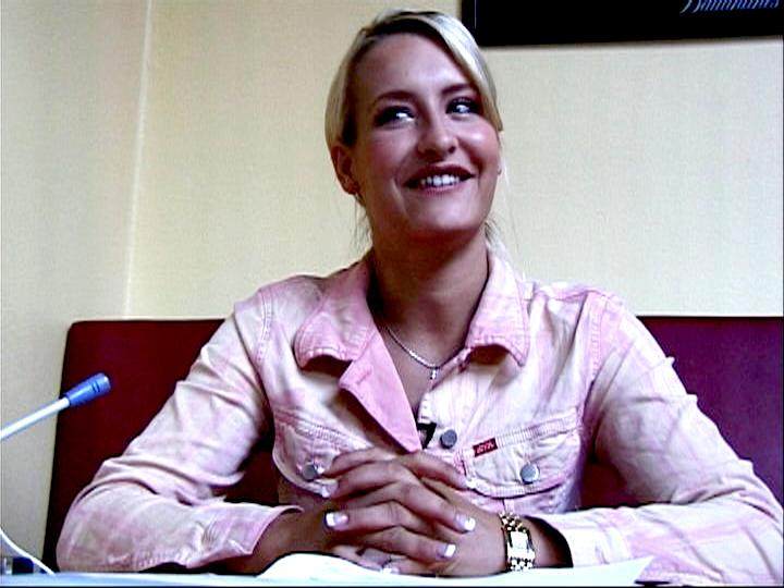 Sarah sichtlich ...