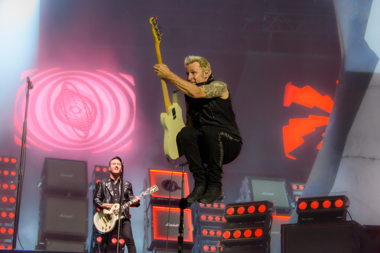 Es ist angerichtet! Deftones, The Prodigy, Apache 207 u.v.a. warten bei Sommerwetter. – Green Day.