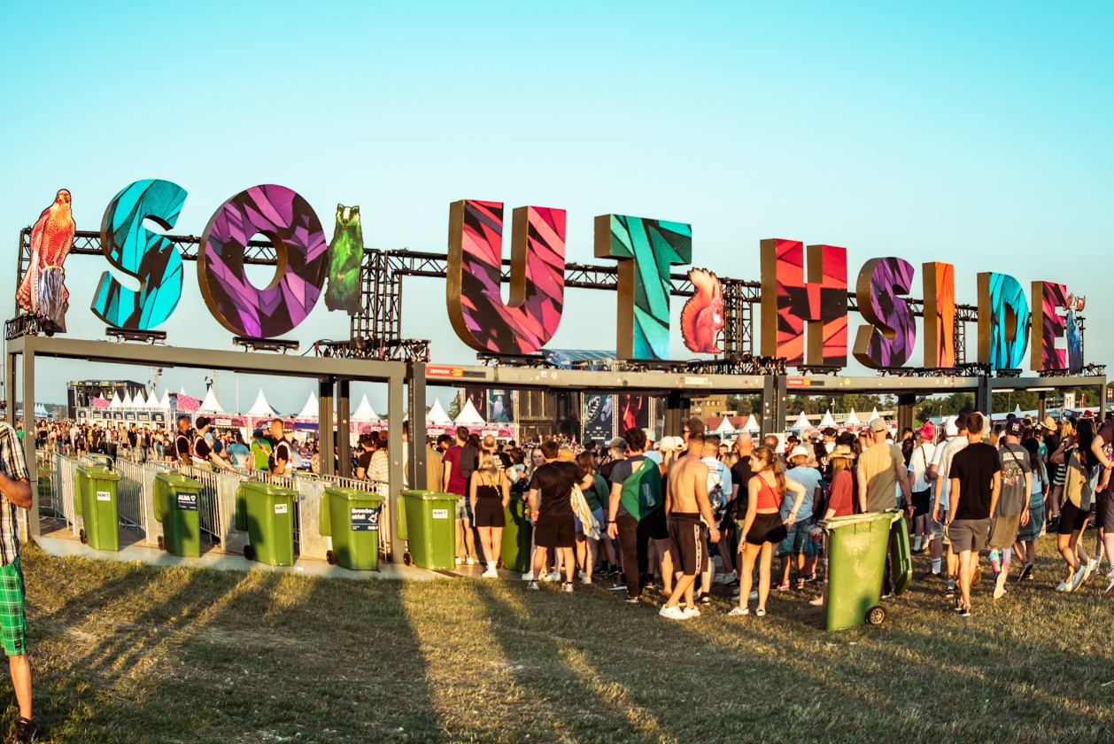 Es ist angerichtet! Deftones, The Prodigy, Apache 207 u.v.a. warten bei Sommerwetter. – Southside 2025 - let’s go.
