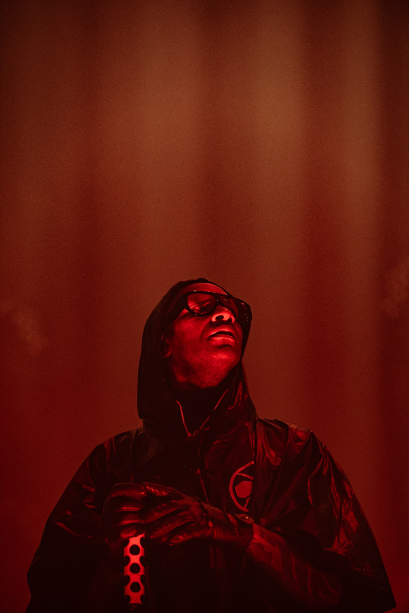 Als herrschte nicht schon genug Hitze auf dem Gelände, fackelten Electric Callboy, The Prodigy u.a. auch noch die Bühnen ab. – The Prodigy.