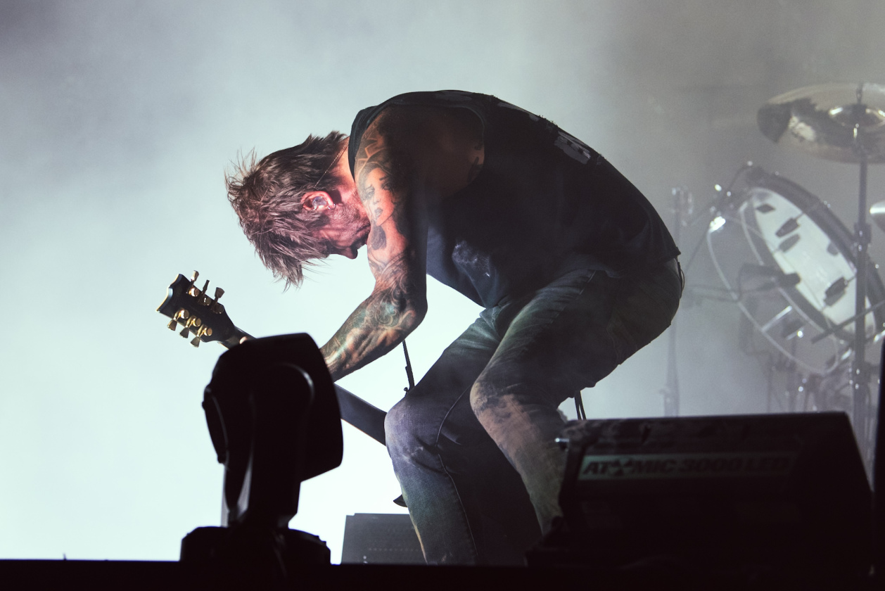 Als herrschte nicht schon genug Hitze auf dem Gelände, fackelten Electric Callboy, The Prodigy u.a. auch noch die Bühnen ab. – The Prodigy.