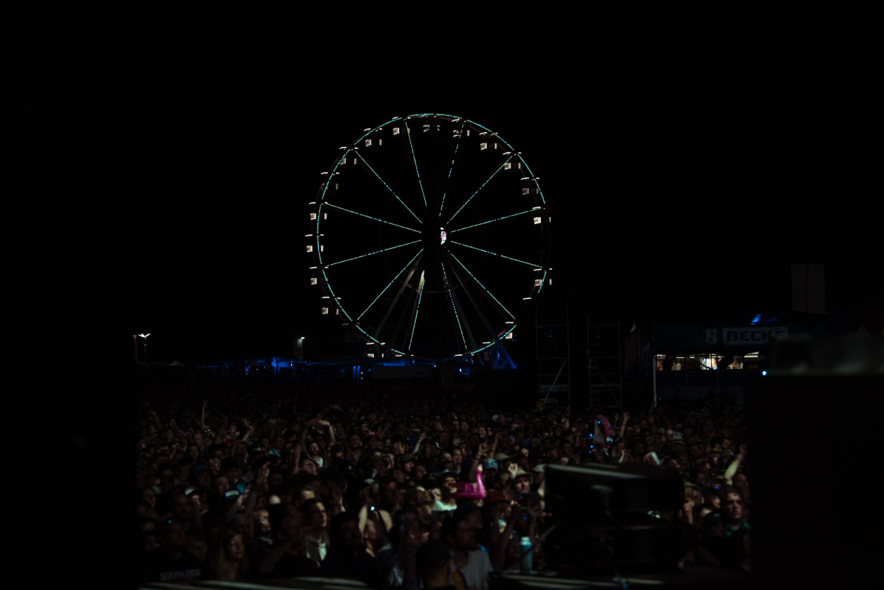 Als herrschte nicht schon genug Hitze auf dem Gelände, fackelten Electric Callboy, The Prodigy u.a. auch noch die Bühnen ab. – Das war das Southside 2025!