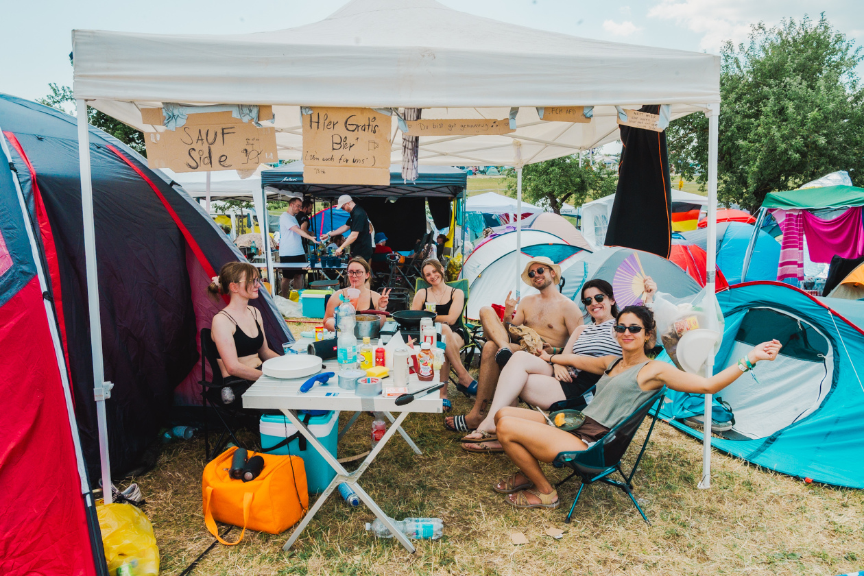 Als hätte die erste Hitzewelle nur auf das Festival gewartet: Twenty One Pilots, Kraftklub, The Offspring u.v.a. bringen sich in Stellung. – Party!