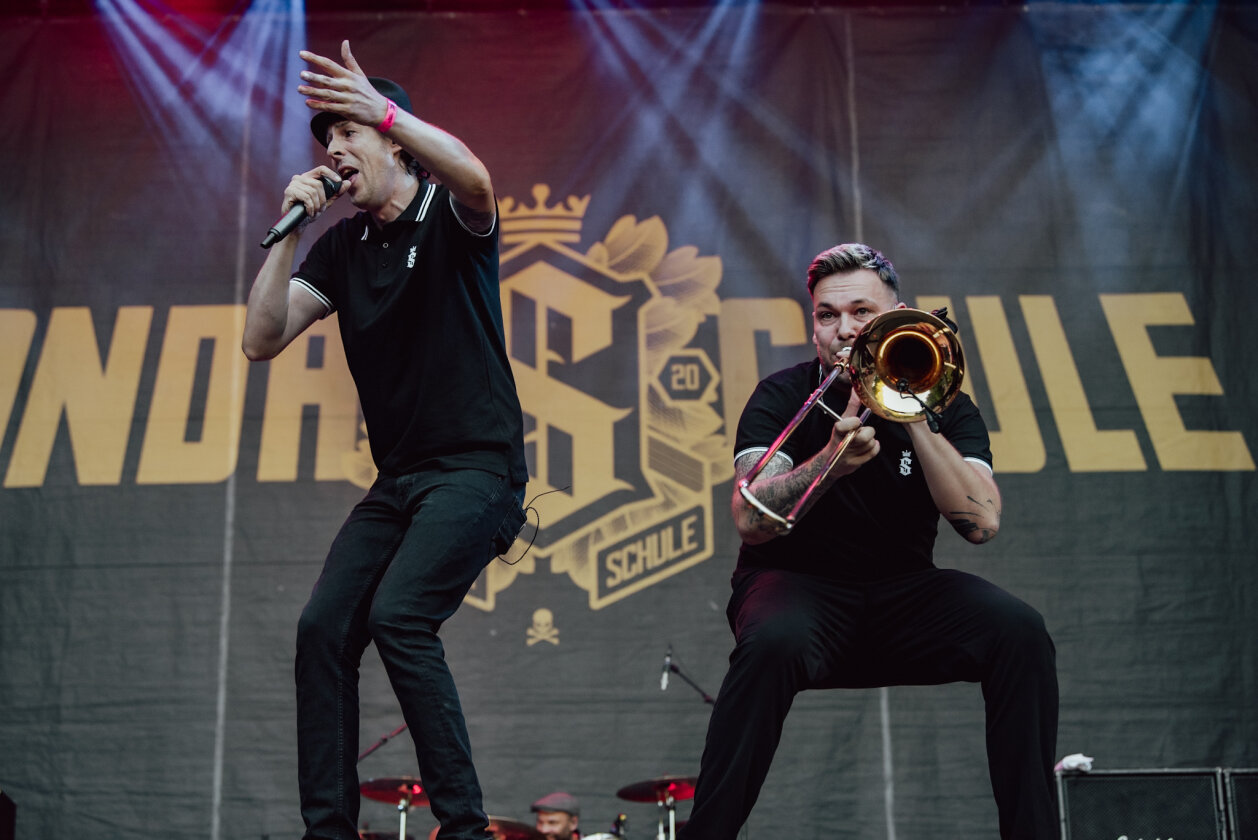 Rise Against Beatsteaks, Alligatoah, Nova Twins, Bosse, Sondaschule - das Festival auf der Eiswiese geht steil. – Sondaschule.