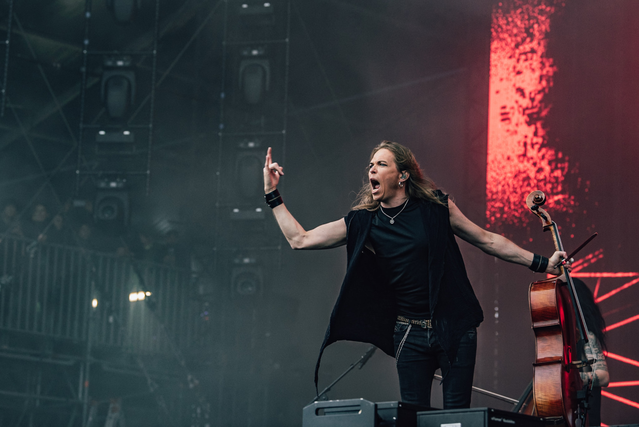 Regen und Kälte zum Festivalstart - aber alle sind parat: Wackööön! – Apocalyptica.