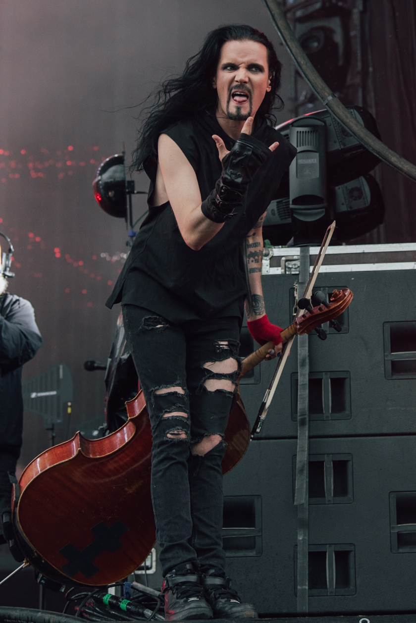 Regen und Kälte zum Festivalstart - aber alle sind parat: Wackööön! – Apocalyptica.