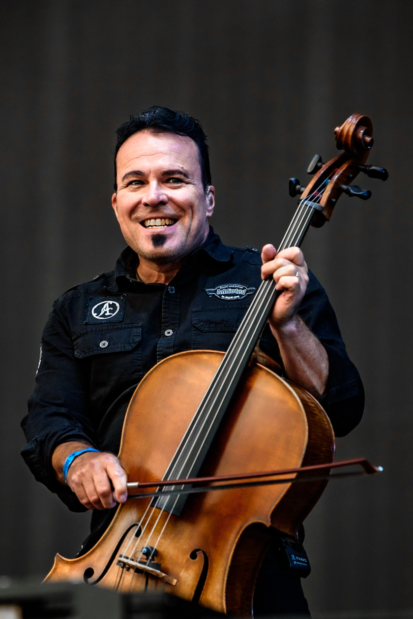 Regen und Kälte zum Festivalstart - aber alle sind parat: Wackööön! – Apocalyptica.