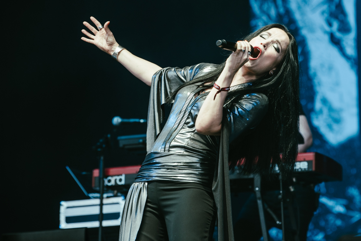 Regen und Kälte zum Festivalstart - aber alle sind parat: Wackööön! – Tarja.