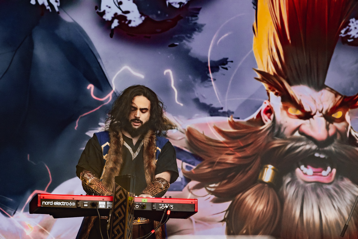 Regen und Kälte zum Festivalstart - aber alle sind parat: Wackööön! – Wind Rose.