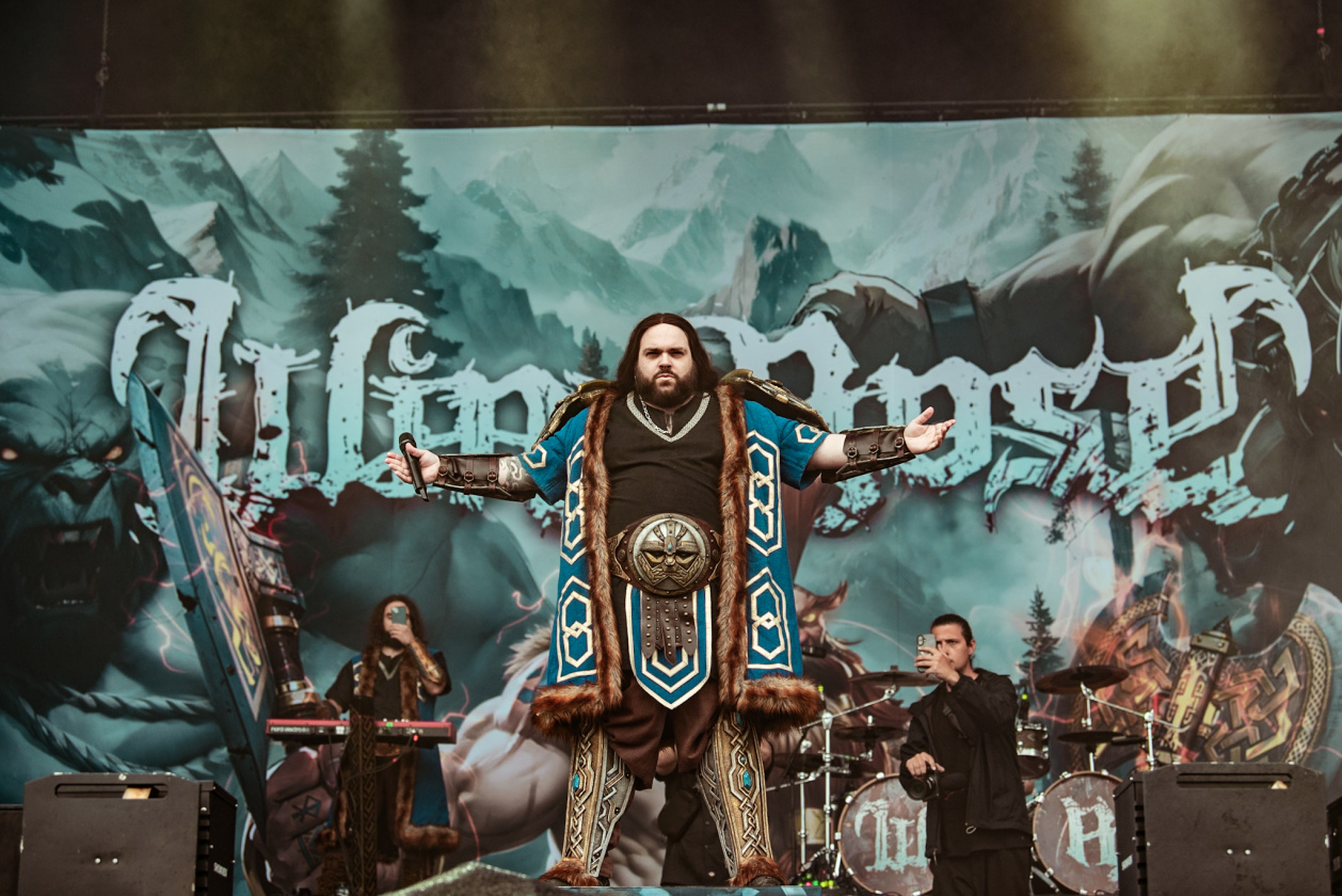 Regen und Kälte zum Festivalstart - aber alle sind parat: Wackööön! – Wind Rose.