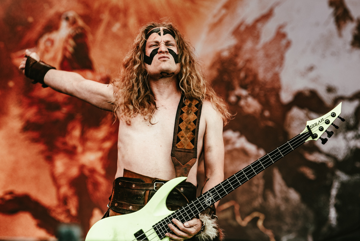 Und weiter geht es auf dem Acker! – Brothers Of Metal.