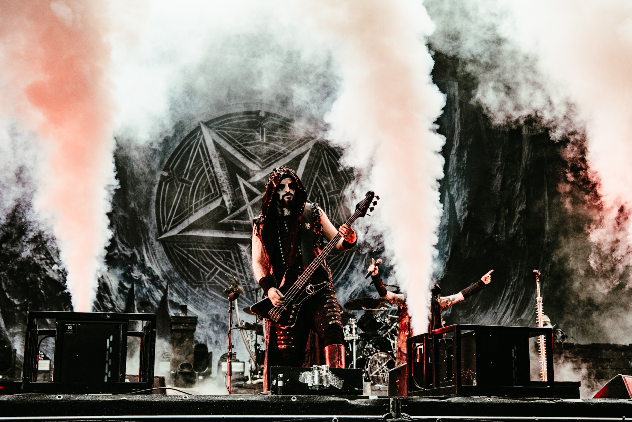 Galerie, Teil zwei: Und weiter gehts auf dem Acker mit Papa Roach, Dimmu Borgir, Fear Factory u.v.a.! – Dimmu Borgir.