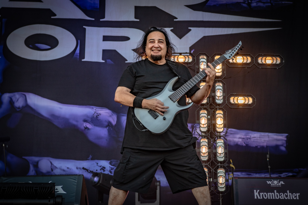 Galerie, Teil zwei: Und weiter gehts auf dem Acker mit Papa Roach, Dimmu Borgir, Fear Factory u.v.a.! – Fear Factory.