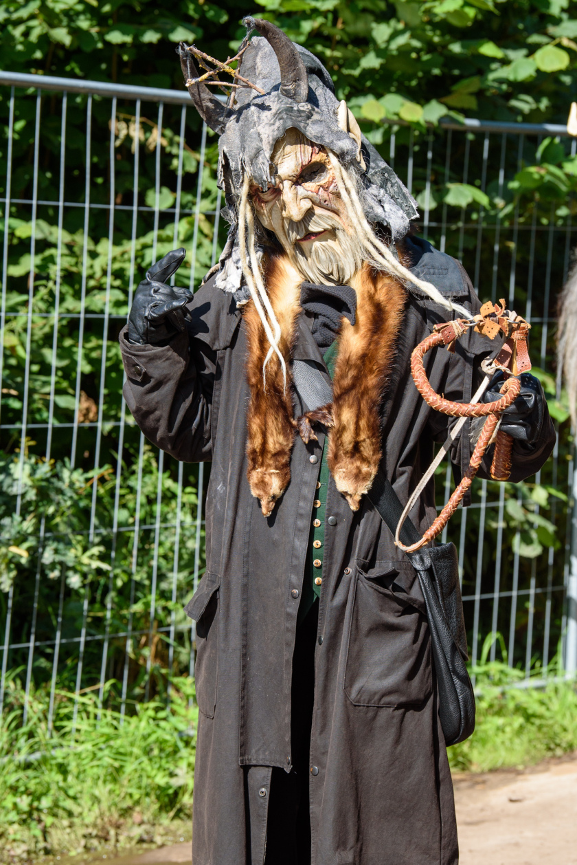 Galerie, Teil zwei: Und weiter gehts auf dem Acker mit Papa Roach, Dimmu Borgir, Fear Factory u.v.a.! – ... Krampus.
