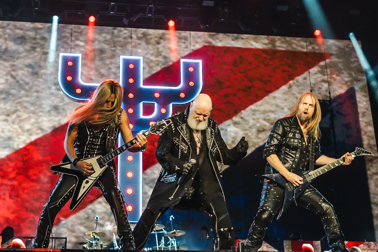 Die 35. Ausgabe des größten Metal-Open-Airs der Welt läuft. Gut 150 Bands treten auf, darunter Def Leppard oder Judas Priest. – Judas Priest.