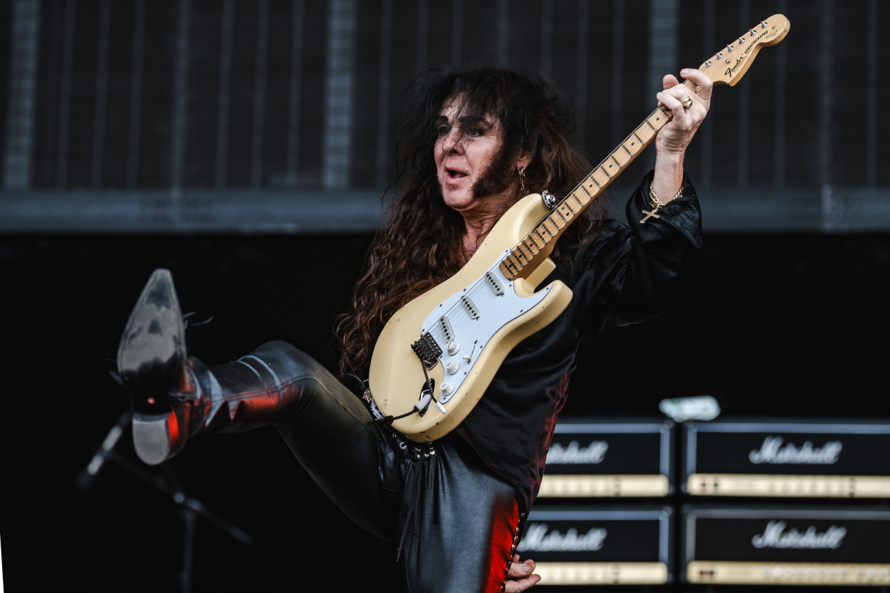 Die 35. Ausgabe des größten Metal-Open-Airs der Welt läuft. Gut 150 Bands treten auf. – Yngwie Malmsteen.