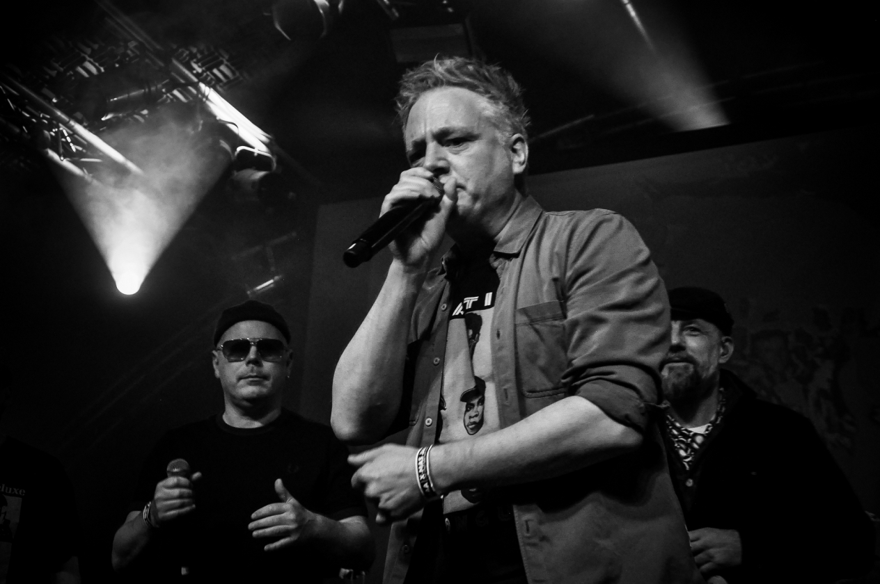 Hip Hop-Nostalgie pur mit Absolute Beginner, Der Tobi Und Das Bo, Doppelkopf, Easy Business u.v.a. – Doktor Renz.